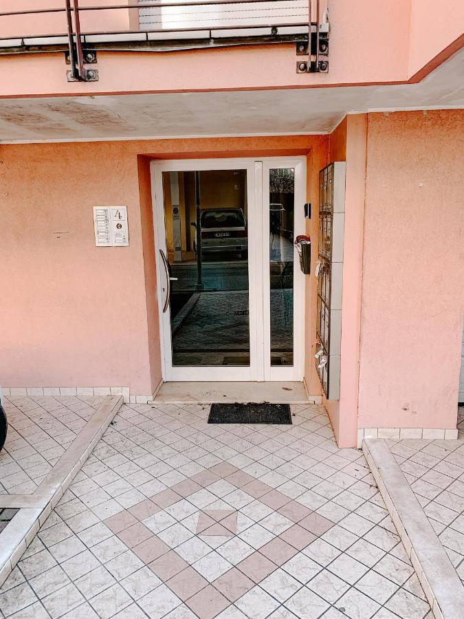 Appartamento Il Poeta - Affitti Brevi Italia Римини Экстерьер фото